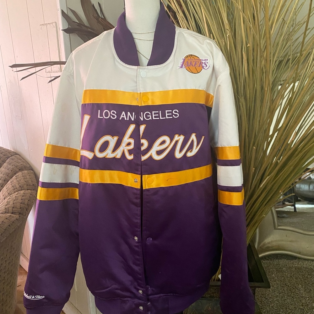 Lakers Jacket -Mitchell and Ness